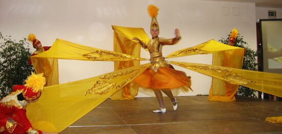 Kirgischer Bandltanz - Openworld 2009