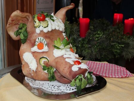 Klassisch: Schweinskopf zu Silvester