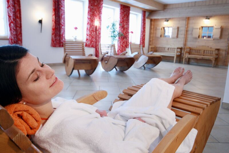 Datei:Wellness WeinF.jpg