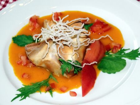 veg. Strudlsackerl mit Sauce