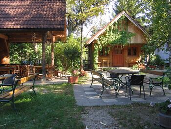 Pfluaghittn und Marianhaus