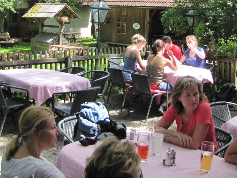Datei:SH Terrasse Sommer2 .jpg