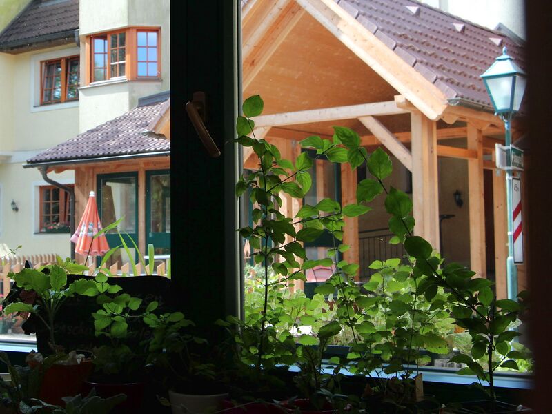 Datei:SH Blick Rez Südgartenhaus.jpg