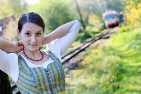 Marion Mentil mit Dirndlschmuck