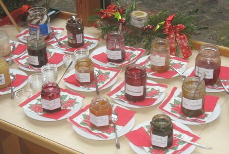 Bild:Steinschaler-Marmeladen Frühstück.jpg