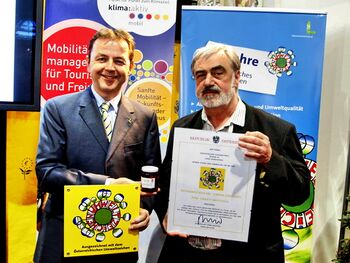 UZ62 Verleihung mit Bundsminister Berlakovitsch 2011