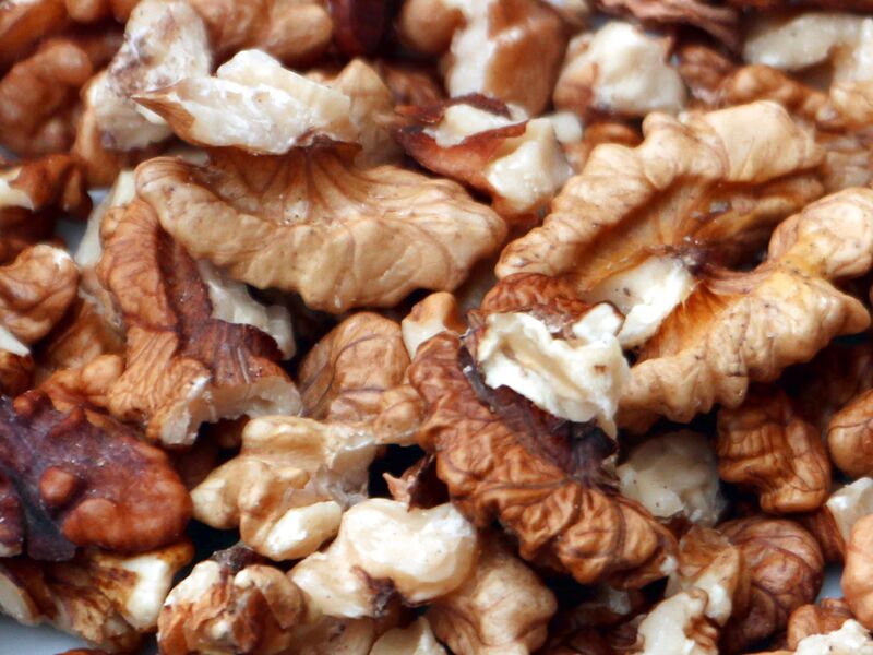 Datei:Nüsse geschält8.jpg