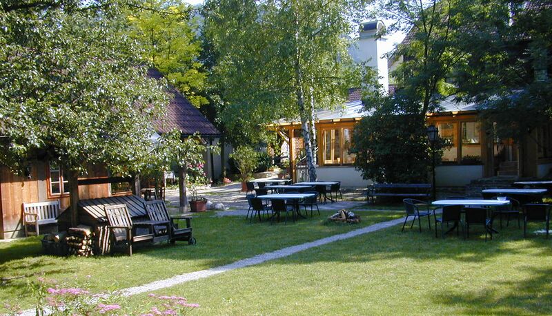 Datei:SG Nostalgiegarten Sommer.jpg