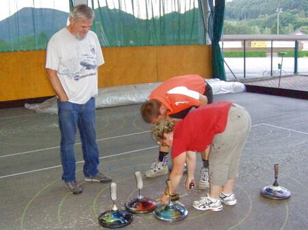 Stockschießen - genaues messen oder gutes Augenmaß