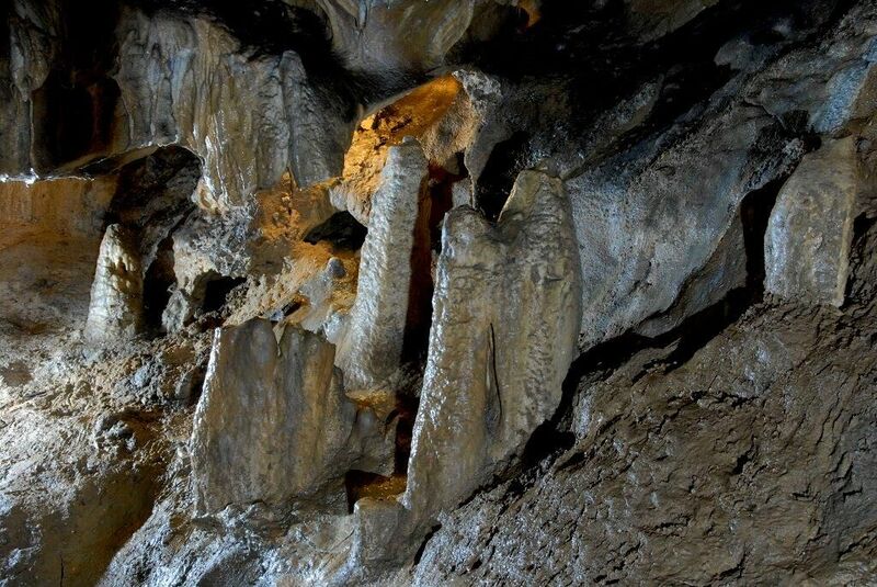 Datei:Nixhöhle Stalkniten.jpg