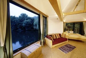 Teichbrücke-innen Wohnzimmer für "den" Urlaub