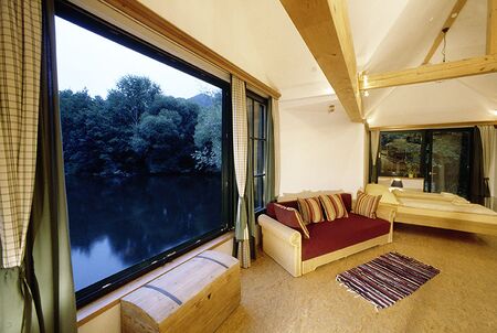 Teichbrücke-innen Wohnzimmer für "den" Urlaub