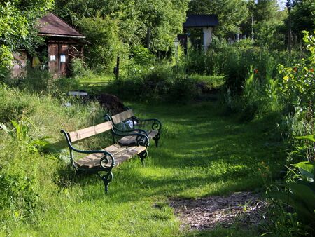 Genussgarten: Weg vorm Folientunnel eins