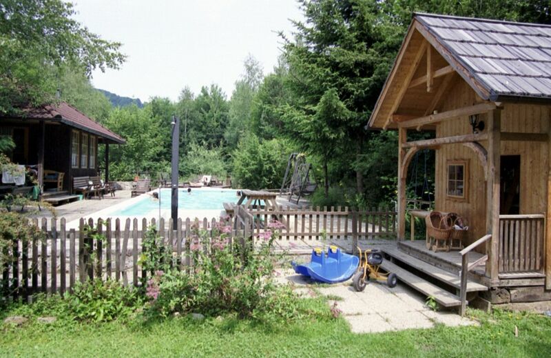 Datei:SH Schwimmbad.jpg